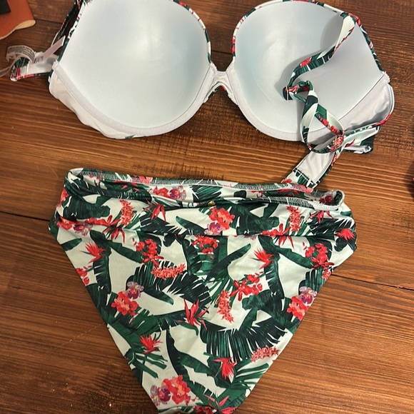 Victoria's Secret Blue and Pink Bikini Swimwear - Picture 4 of 4